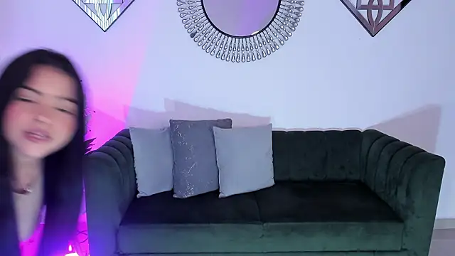 Layla Breezee online show from 03.05.26