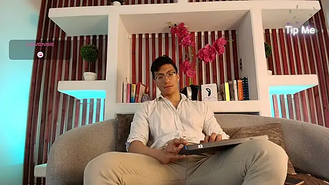 ApoloCruz online show from 04.19.26