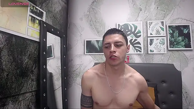 Snapshot of Frank_Millers chatting on 02.03.25 Frank Millers online show from 02.03.25
