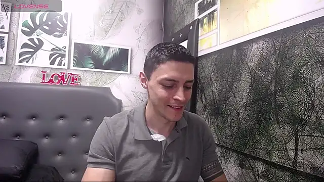 Snapshot of Frank_Millers chatting on 02.06.25 Frank Millers online show from 02.06.25
