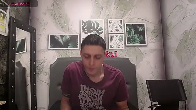 Snapshot of Frank_Millers chatting on 02.19.25 Frank Millers online show from 02.19.25