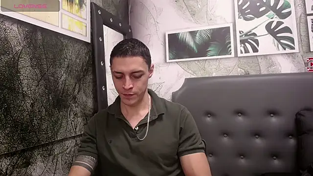 Snapshot of Frank_Millers chatting on 02.27.25 Frank Millers online show from 02.27.25