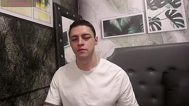 Snapshot of Frank_Millers chatting on 03.05.25 Frank Millers online show from 03.05.25