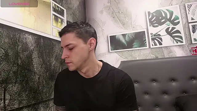 Snapshot of Frank_Millers chatting on 03.06.25 Frank Millers online show from 03.06.25
