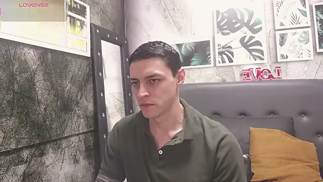 Snapshot of Frank_Millers chatting on 03.14.25 Frank Millers online show from 03.14.25