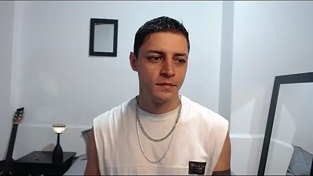 Snapshot of Frank_Millers chatting on 06.16.26 Frank Millers online show from 06.16.26