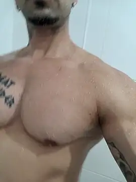 Snapshot of badbrown chatting on 02.18.25 badbrown online show from 02.18.25