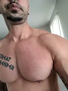 Snapshot of badbrown chatting on 02.19.25 badbrown online show from 02.19.25