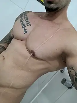 Snapshot of badbrown chatting on 02.22.25 badbrown online show from 02.22.25