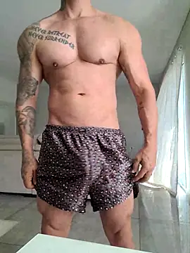 Snapshot of badbrown chatting on 02.25.25 badbrown online show from 02.25.25