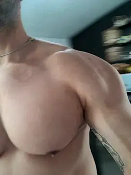 Snapshot of badbrown chatting on 02.28.25 badbrown online show from 02.28.25