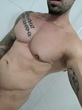 Snapshot of badbrown chatting on 03.01.25 badbrown online show from 03.01.25