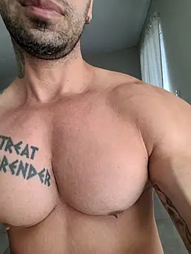 Snapshot of badbrown chatting on 03.01.25 badbrown online show from 03.01.25