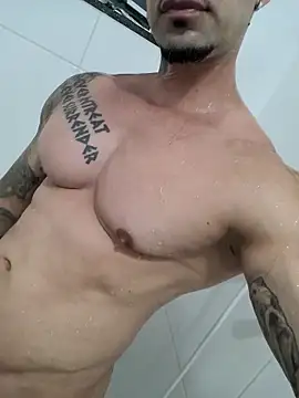 Snapshot of badbrown chatting on 03.02.25 badbrown online show from 03.02.25