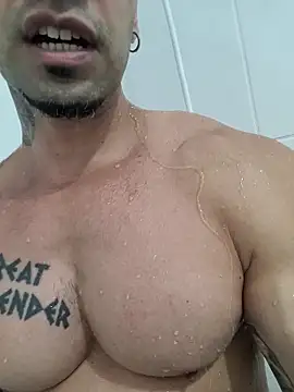 Snapshot of badbrown chatting on 03.14.25 badbrown online show from 03.14.25