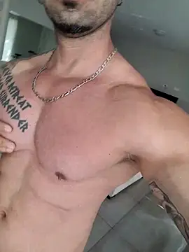 Snapshot of badbrown chatting on 03.16.25 badbrown online show from 03.16.25