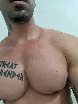 Snapshot of badbrown chatting on 03.17.25 badbrown online show from 03.17.25