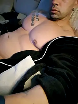 Snapshot of badbrown chatting on 10.21.25 badbrown online show from 10.21.25