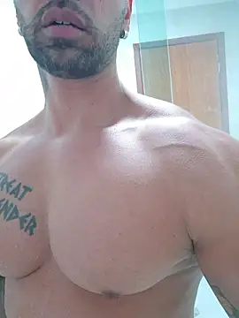 Snapshot of badbrown chatting on 11.21.25 badbrown online show from 11.21.25