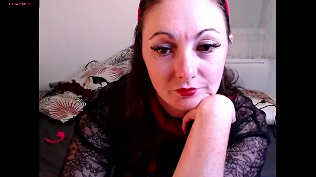 Snapshot of AdorahB3ll3 chatting on 09.08.25 AdorahB3ll3 online show from 09.08.25