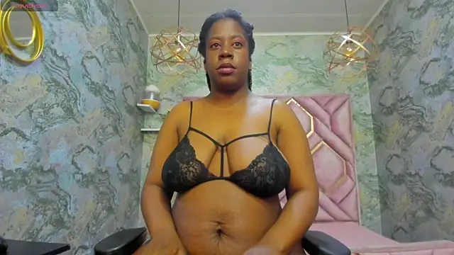 nefertiti ebony online show from 11.14.25