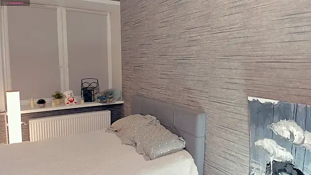 FloraDobb online show from 02.22.25