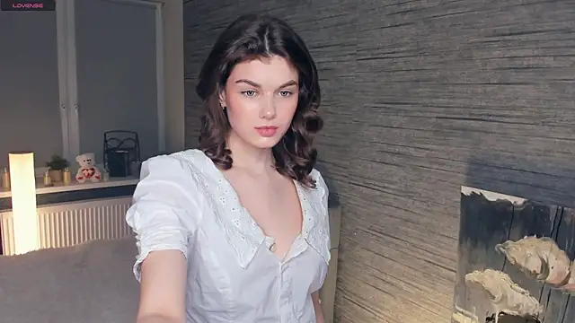 FloraDobb online show from 03.12.25