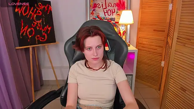 Snapshot of Jiffyyo chatting on 01.30.25 Jiffyyo online show from 01.30.25