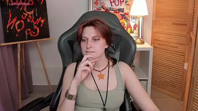 Snapshot of Jiffyyo chatting on 02.04.25 Jiffyyo online show from 02.04.25