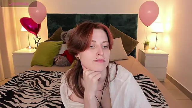 Snapshot of Jiffyyo chatting on 03.11.25 Jiffyyo online show from 03.11.25