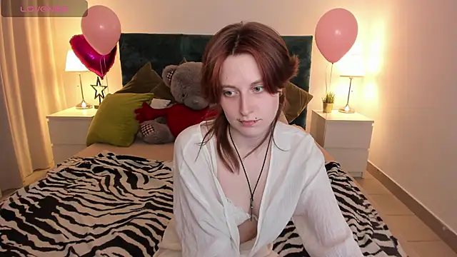 Snapshot of Jiffyyo chatting on 03.11.25 Jiffyyo online show from 03.11.25