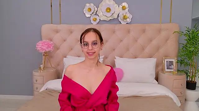 SandraTucker online show from 03.01.25