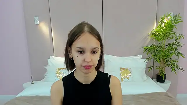 SandraTucker online show from 11.30.25