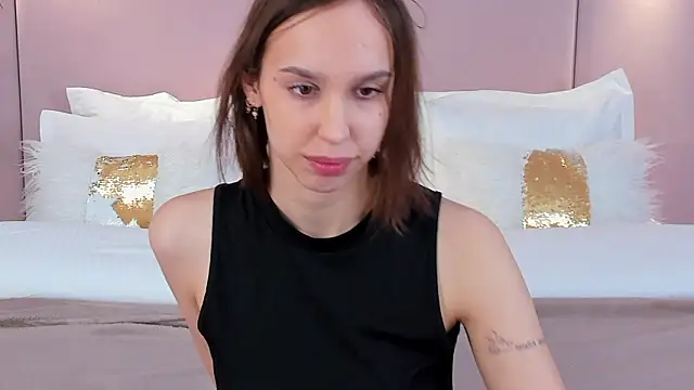 SandraTucker online show from 03.08.26