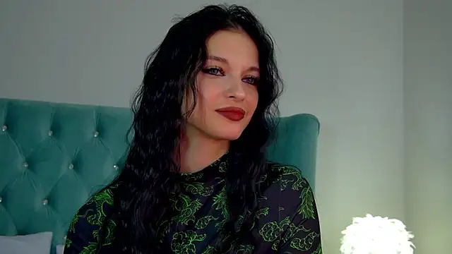 Snapshot of BeverlyMost chatting on 03.05.25 BeverlyMost online show from 03.05.25