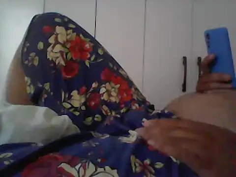 Snapshot of Trixboy201 chatting on 02.12.25 Trixboy201 online show from 02.12.25