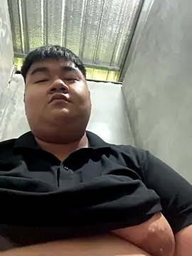 Snapshot of pm01 chatting on 12.16.25 pm01 online show from 12.16.25