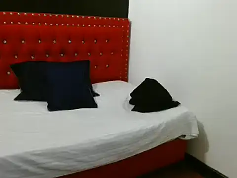 ShairaMarss online show from 02.12.25