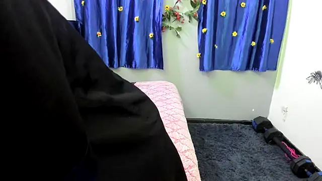 ShairaMarss online show from 11.16.25