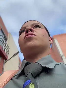 Ariana-07 online show from 10.28.25