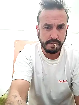 Snapshot of wapo100x100 chatting on 02.01.25 wapo100x100 online show from 02.01.25