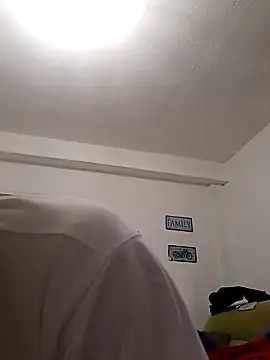 Snapshot of wapo100x100 chatting on 02.03.25 wapo100x100 online show from 02.03.25