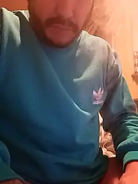 Snapshot of wapo100x100 chatting on 02.10.25 wapo100x100 online show from 02.10.25