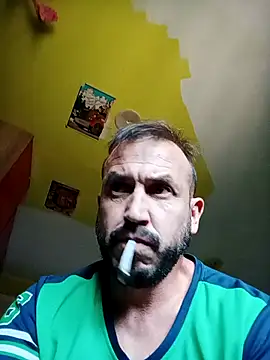 Snapshot of wapo100x100 chatting on 10.17.25 wapo100x100 online show from 10.17.25