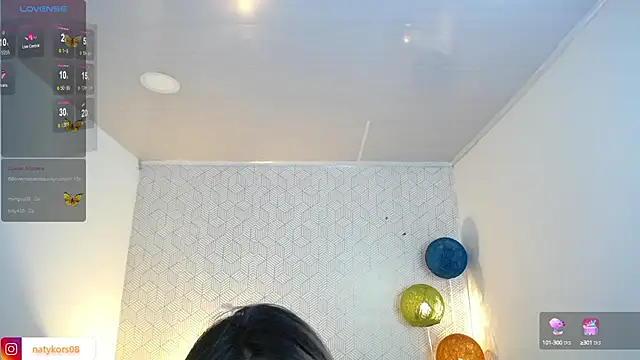 Snapshot of natyk_m chatting on 02.15.25 natyk m online show from 02.15.25