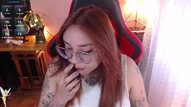 Snapshot of natyk_m chatting on 05.05.26 natyk m online show from 05.05.26