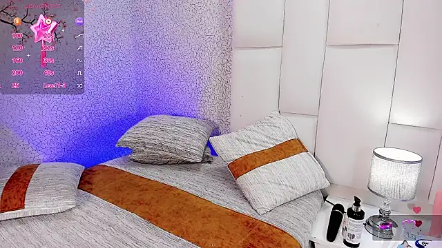 Angeles Busst online show from 03.31.26