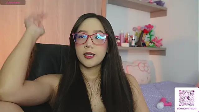 Snapshot of sophi_lii chatting on 05.08.26 sophi lii online show from 05.08.26