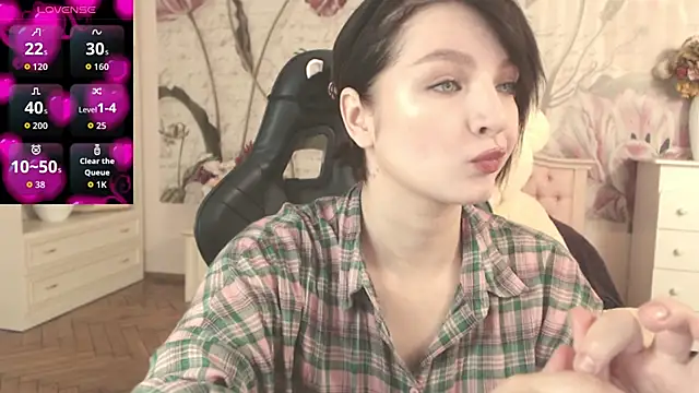 BritneyBarker online show from 10.06.25