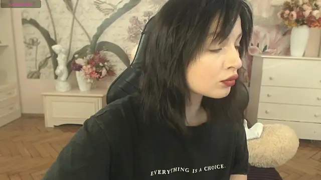 BritneyBarker online show from 04.21.26